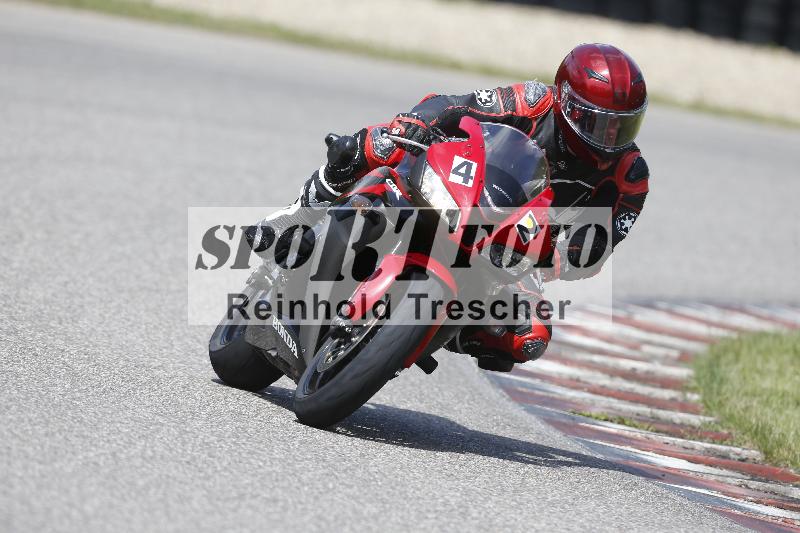 Archiv-2025/09 22.04.2025 Cornu Master School ADR/rot-rouge/42